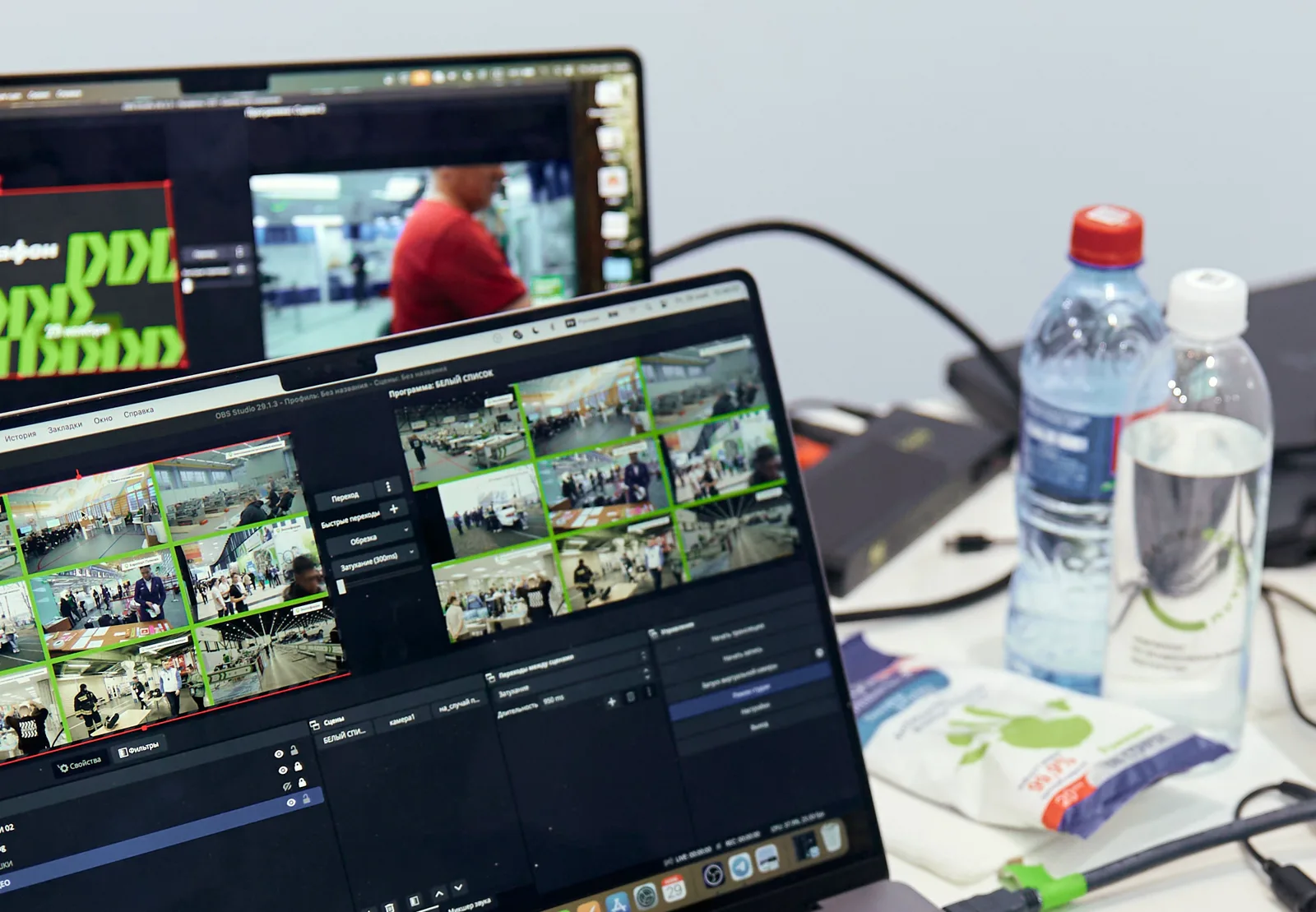 Director’s monitor: eight feeds at once, program output on the right